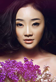中国美女明星杨淼碎花裙写真
